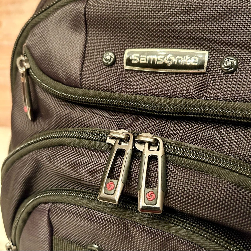 Samsonite large business laptop backpack - Picture 4 of 12